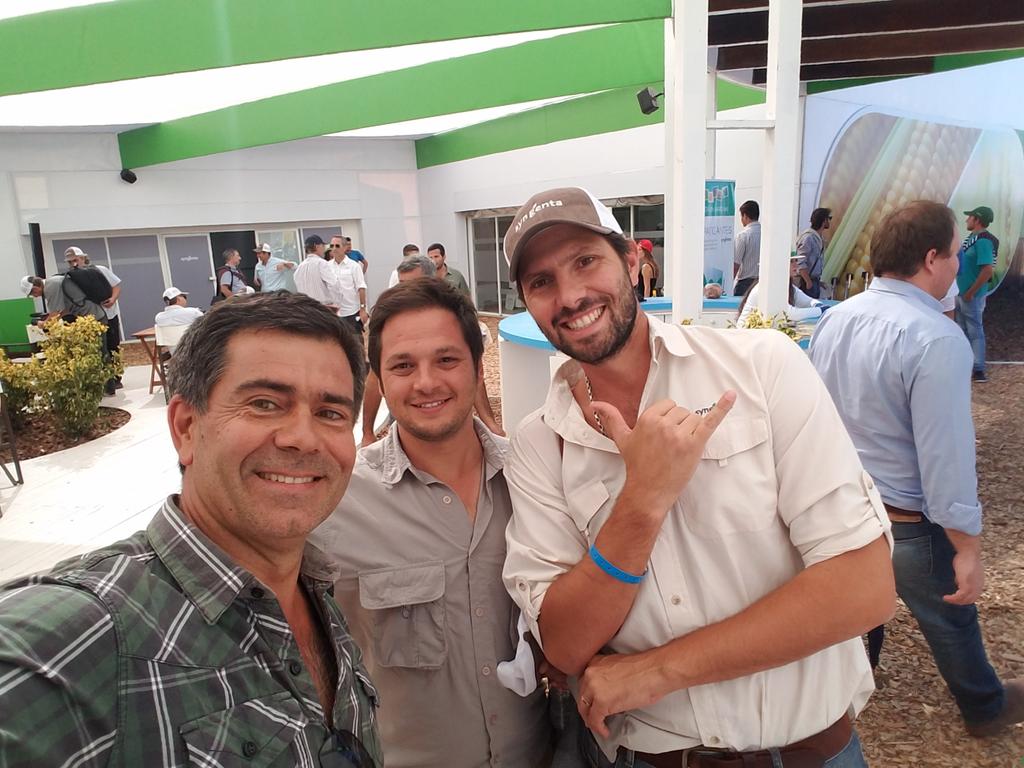CaudaSemillas's tweet photo. En la Expo con Syngenta analizando la campaña de soja con dos que saben!!! @Syngenta_ar @JuanpiCileiro @insua_gonzalo @INTA_Chacabuco #soja #redcrecer #campo https://t.co/AvcJ0Qh9TV