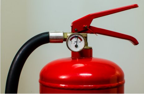 Welke rol spelen kleine blusmiddelen in de brandveiligheid van kantoren, musea en andere bedrijfsgebouwen, nu en in de toekomst? Drie experts over de trends en ontwikkelingen - ow.ly/prud30iXzQ2