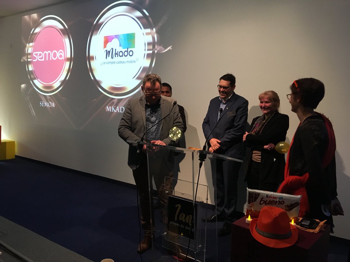 villageCAav's tweet photo. Et @PhilipsLightFR et @CERFRANCE44 remettent les prix du « pivot » christophe à Mkado @eadjamagbo https://t.co/yWrBahoc3U