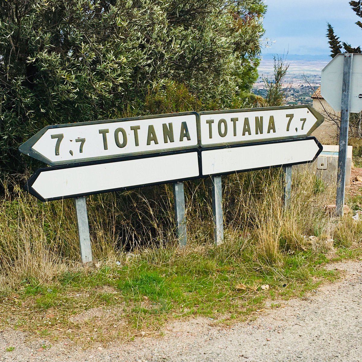 FVCOfficial's tweet photo. Which way to Totana?
#sevenpointseven #murcia #mazerron 🇪🇸 https://t.co/Yf198iGlmX