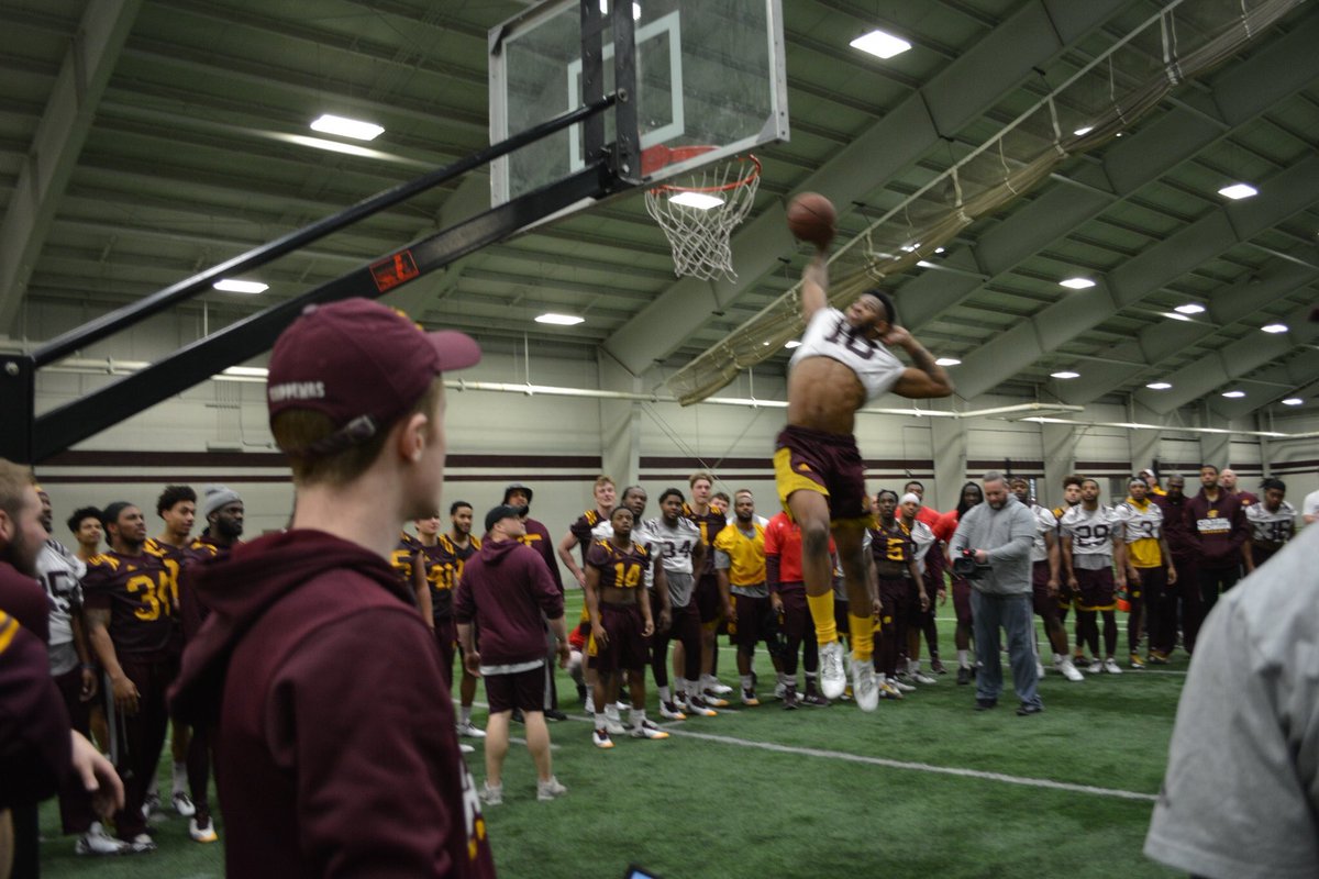 That’s how <a href="/CMU_Football/">Central Michigan Football</a> Cornerbacks get down! #FireUpChips #2Live #MadBounce