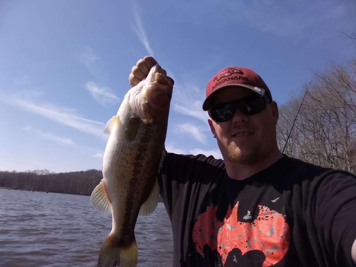 jkrancid's tweet photo. Picked me up a fat girl today on the kayak. #MECC #MakeEveryCastCount @lakeforkguy @LunkersTV https://t.co/dWdlcdKO03