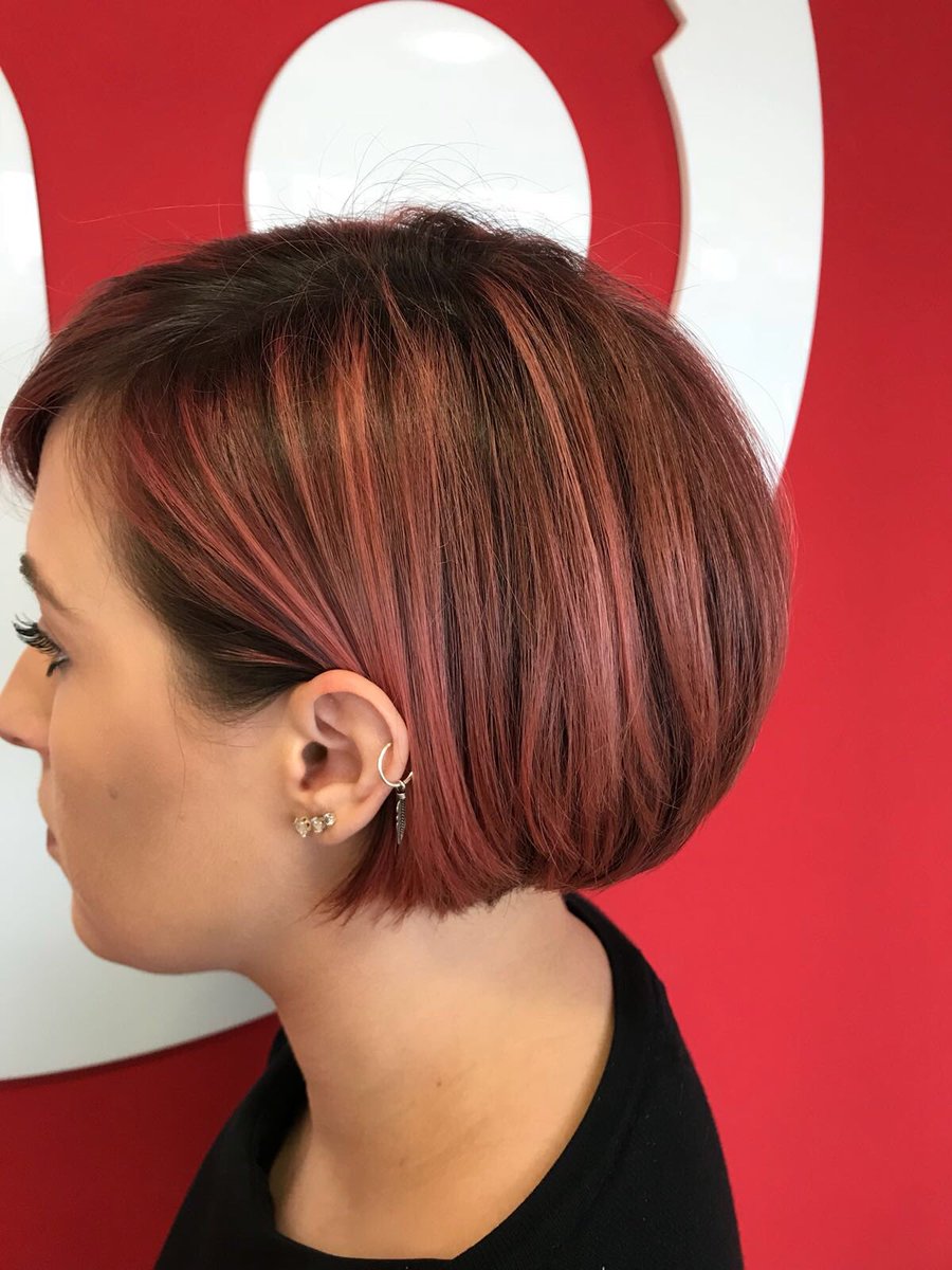 TheHairGallery_'s tweet image. We are just loving the choice of #wella colours - Jems went for Nu-dist pink what do you think, fancy it? #colorfreshcreate #stylistdoitbetter #Gainsborough