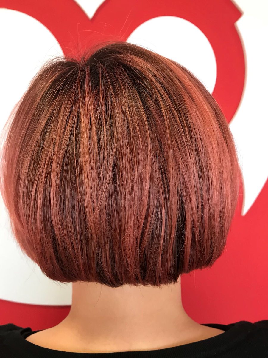 TheHairGallery_'s tweet image. We are just loving the choice of #wella colours - Jems went for Nu-dist pink what do you think, fancy it? #colorfreshcreate #stylistdoitbetter #Gainsborough