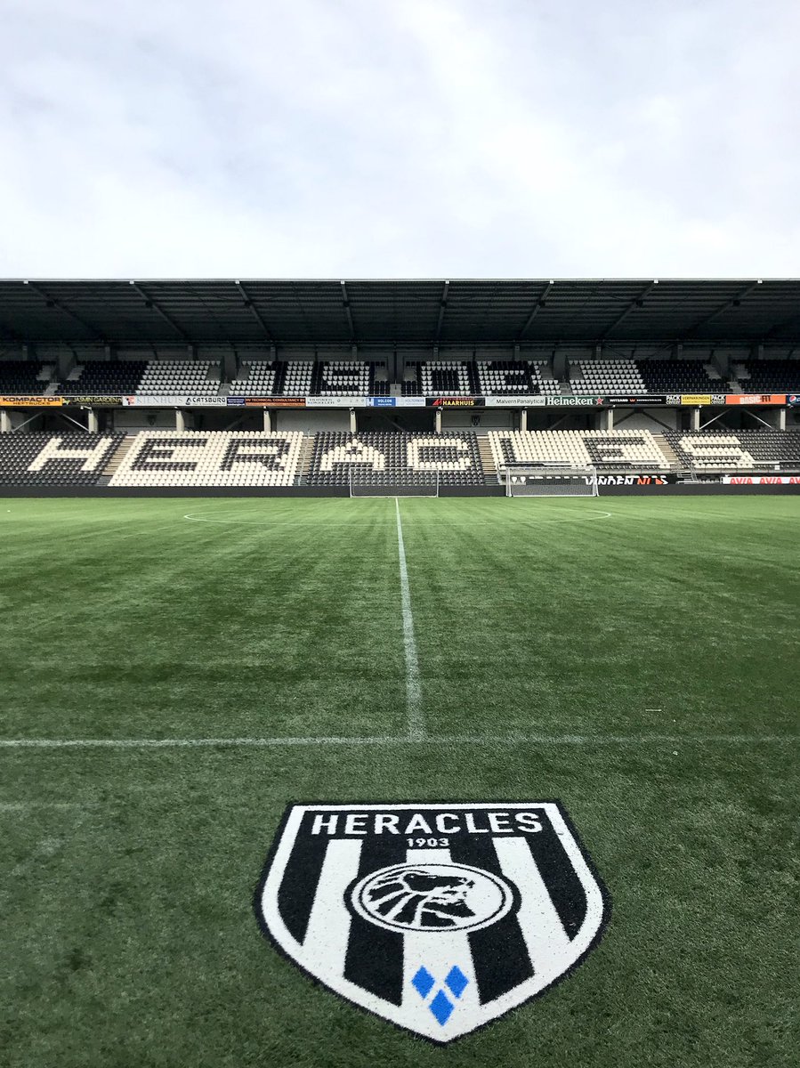 TomvanRooijen26's tweet image. Vandaag op pad geweest voor mijn afstudeeronderzoek bij VVV-Venlo. Gesprekken gehad bij Go Ahead Eagles en Heracles Almelo. Waardevolle input gekregen! #VVV #afstuderen