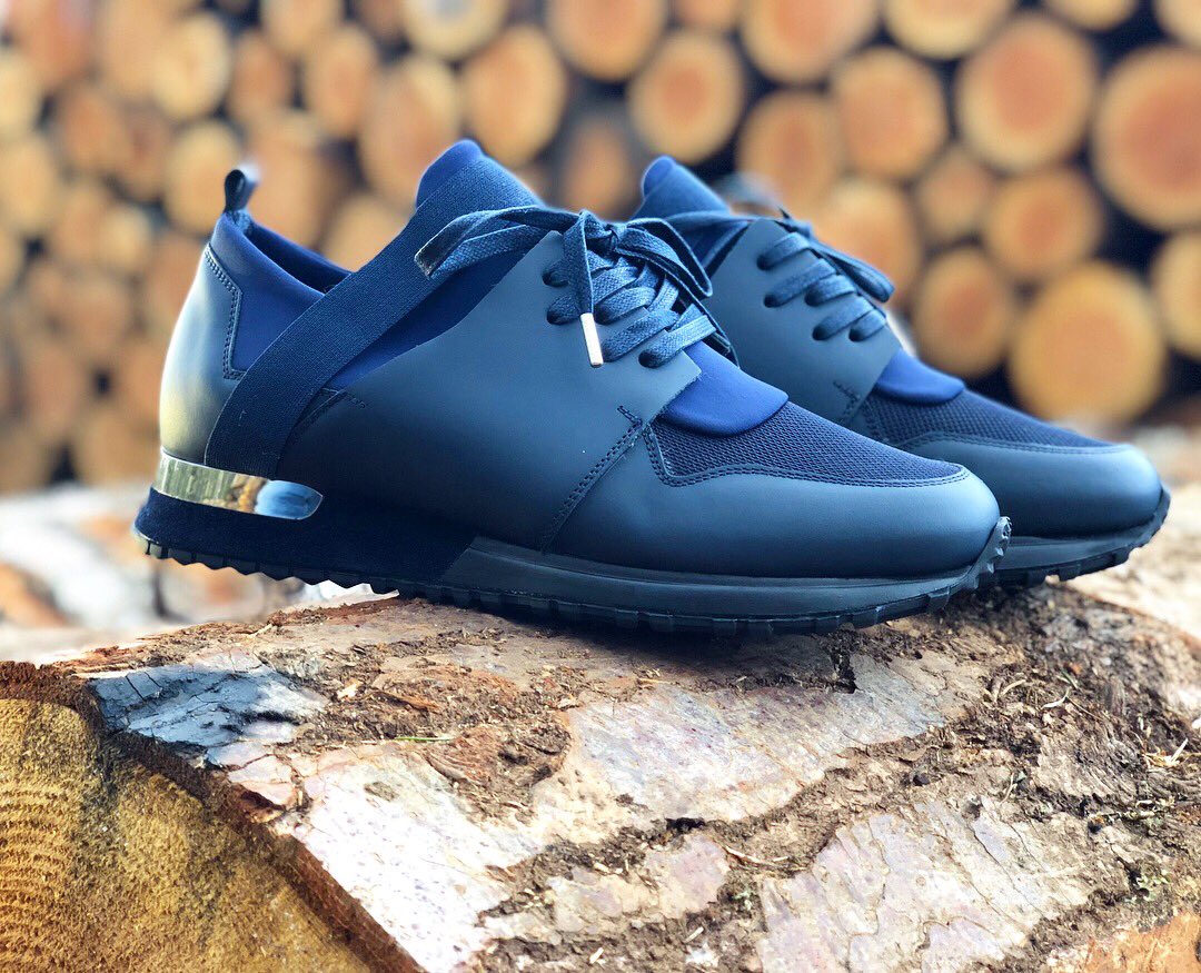 dannyglennie's tweet photo. @tommy_mallet @mallet_footwear
Welcome to the highlands, welcome to @cafferys
#MALLETFOOTWEAR launching tomorrow 10am @cafferys
#cafferys #inverness #lochness #castle #flora #invernesscastle #highlands #scotland size 6-11 #DIVER #ARCHWAY #ELAST https://t.co/JH8B7yrpic