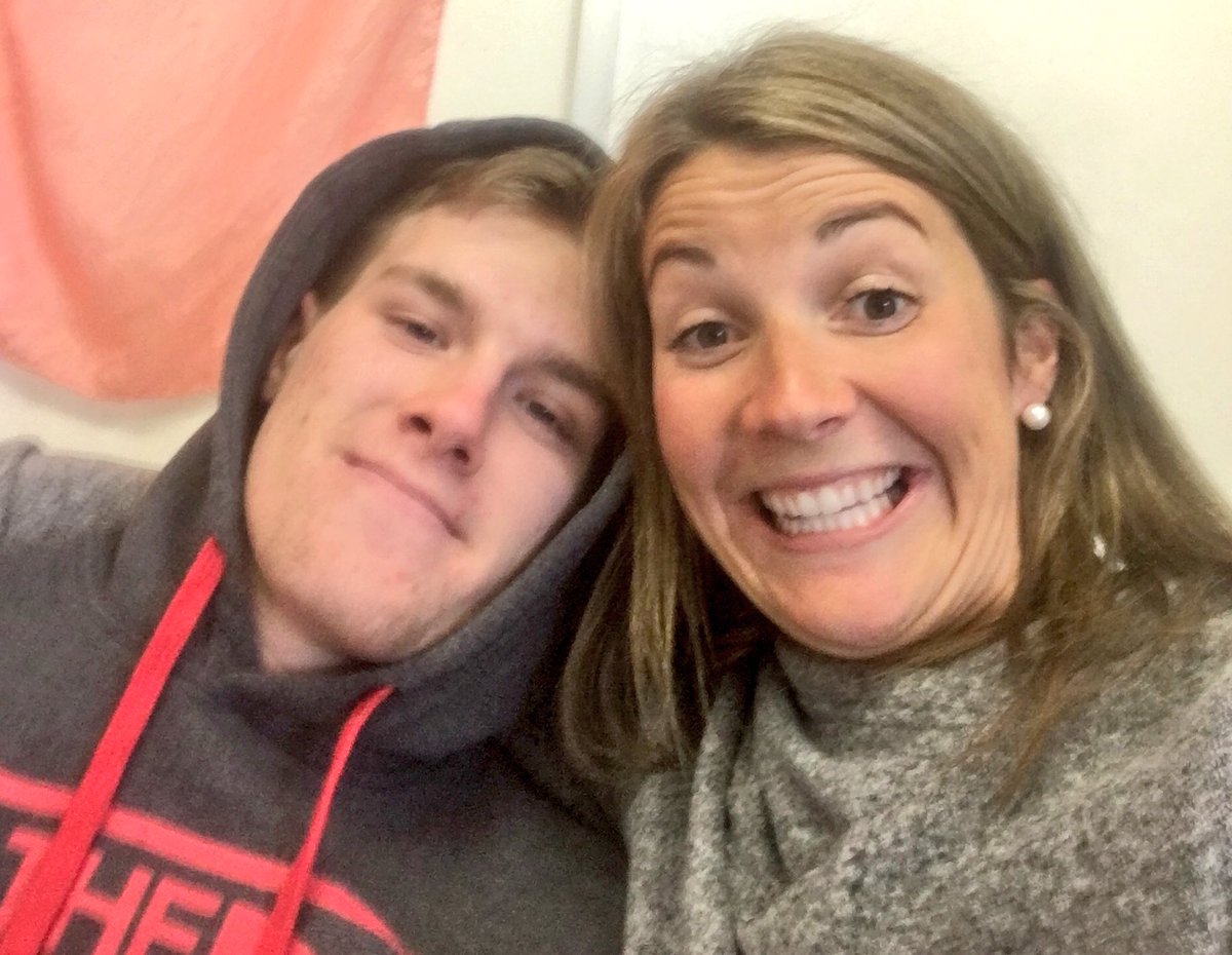 reinemoreads's tweet photo. #102fam boys come back to visit...while #102point0 boys are embarrassed to sit with me! #freshies #lovethem https://t.co/38zkAVFcOK
