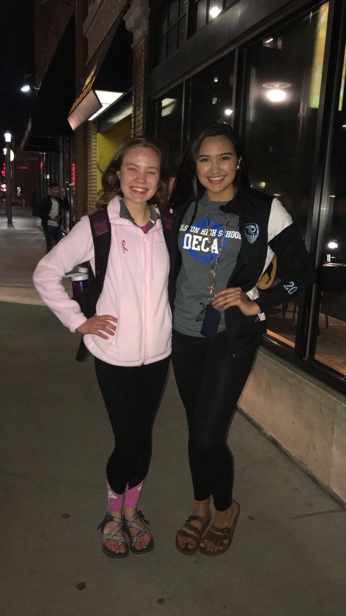 michelle_saqui's tweet photo. I Just crashed into THE NEVEAH HALL ❤️#Lincoln #StateDECA https://t.co/LcyDwe8Maf