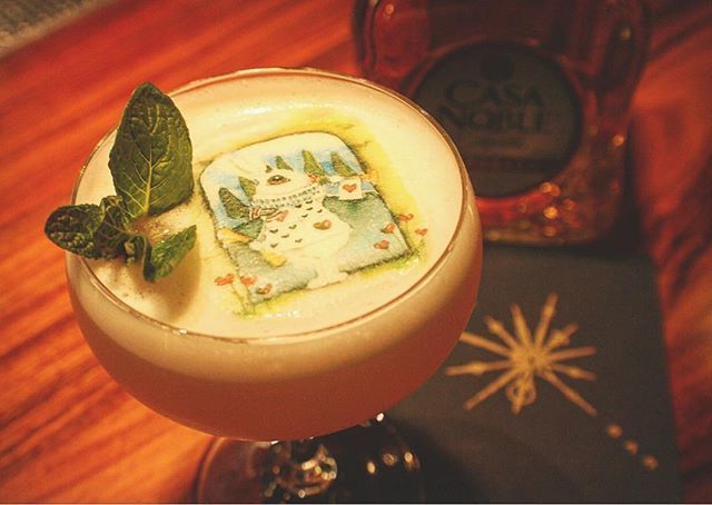 ClockBarSF's tweet image. Don’t be late! Clock Bar, “Time Stands Still,” coming soon!
*
*
*
*
*
*
#drinksfordrinkers #aliceinwonderland #timestandsstill #whiterabbit #meetmeattheclock @westinstfr @bengetsitdone @mikevegassf ift.tt/2DtbxiZ