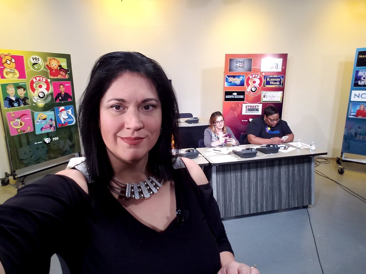 PilarPedrazaTV's tweet photo. Hosting my first telethon - for @KPTS. Luckily, working with @JayPraterCBM there's no time to be nervous as I fight to get a word in edgewise. #AdlibberExtroardinaire #ProHost https://t.co/SDHl8khHJ7