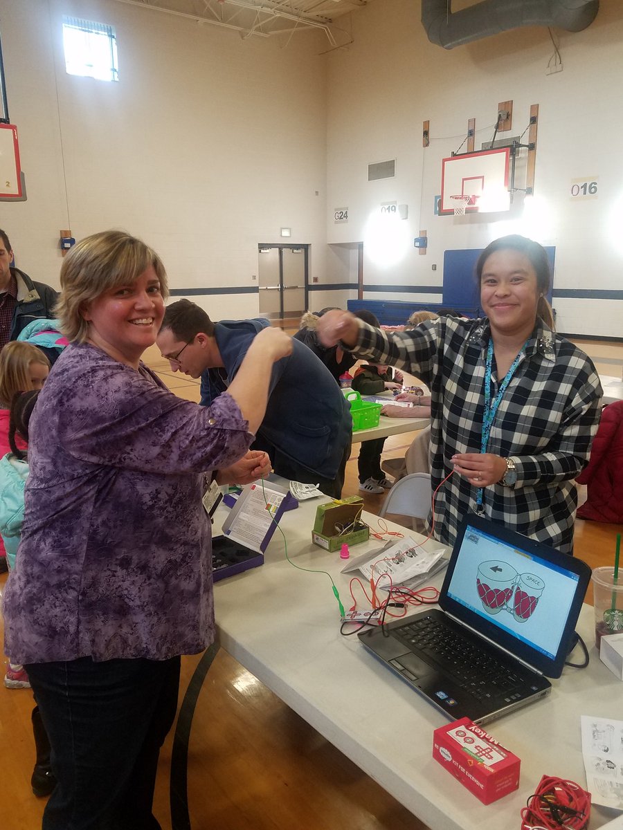 Looks STEMtastic!RT <a href="/kimberlybrande2/">Kimberly Brandenburg</a>: Most AMAZING STEM night ever! Huge thank you goes out to all of the teachers, parents, and students who made this such a perfect night! @OakdaleES <a href="/FCPSSTEM/">Kim Day</a>