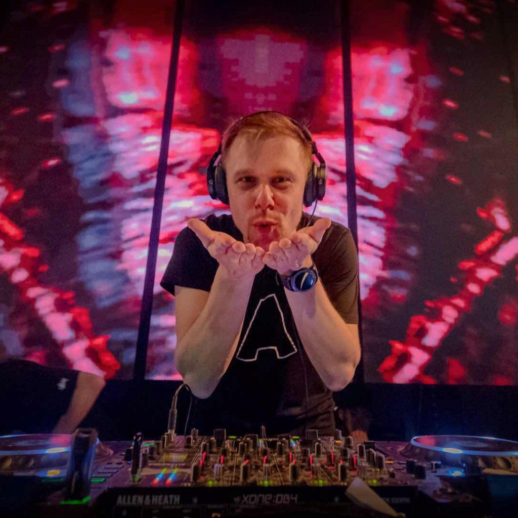 DVineInc's tweet image. Listen #ASOT855 (15.03.2018) with @ArminvanBuuren here again! #trancefamily tranceattack.net/a-state-of-tra…