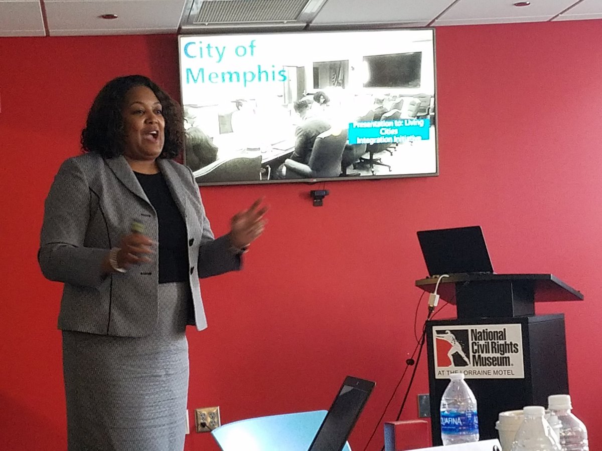 CityNourishER's tweet photo. Thank you @Joann_Massey901 for sharing the strides you, @MayorMemphis, and your staff are making to increase govt. spending on MWBE in Memphis w/#TIILearn We know you mean business. #CityAccelerator https://t.co/gm3iloUl7c