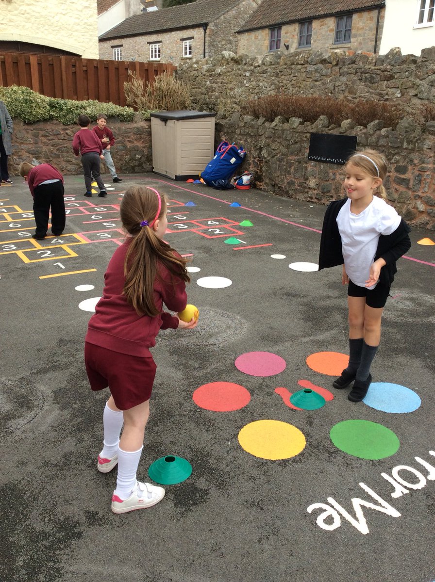 AxbridgeSchool's tweet photo. It was another amazing cricket session with our coach @LuffSophie . We can’t wait for our bowling session next week! What colour will those dice be? https://t.co/zdq3VKESMS