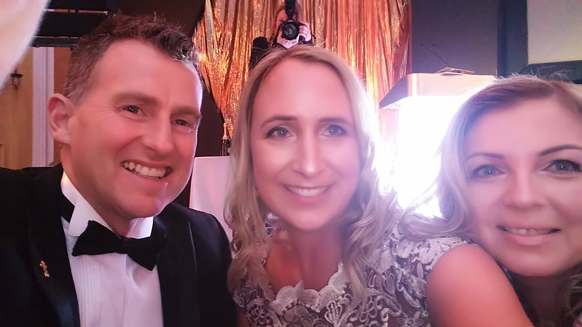 vickichislett's tweet photo. @Nigelrefowens it was a pleasure to meet you and sit next to you with my judge friend @Natashaconwil brilliant speech 😀 https://t.co/8sZg67gqwX