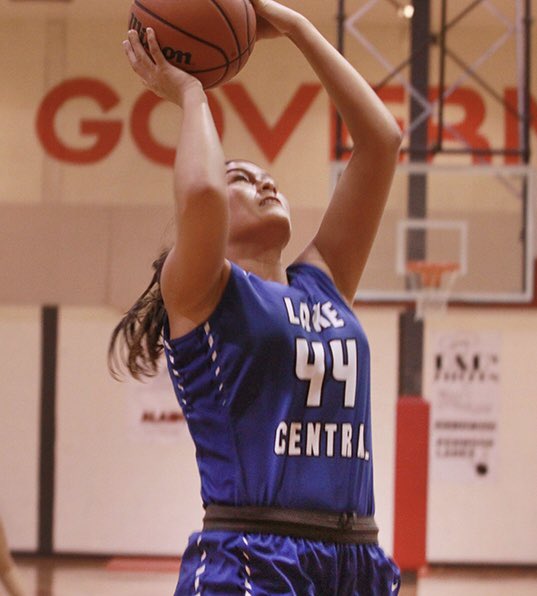 Congrats to ‘18 RedHawks commits Tae Oelling (Valpo) &amp; Lauren Smolen (Lake Central) each named Post-Tribune All-Area honorable mention! #IUN