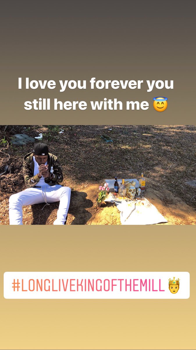 roadrunnertino's tweet photo. No Explanation Needed. 6 Months already 😪  #RG4L 💰#LongLiveKingOfTheMill🤴🏾#LongLivePathway🥀💔🖤 https://t.co/tA299N1BUW
