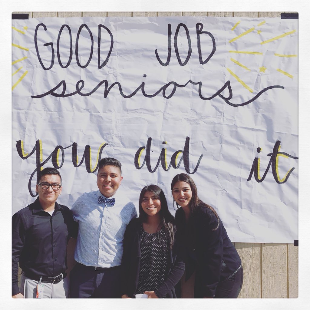 LASERNA2018's tweet image. Day ☝️ is ✅! 🎉 the moment and don’t forget to tag us for the retweet! #onestepcloser #graduationbound #seniorprojects @LaSernaHS