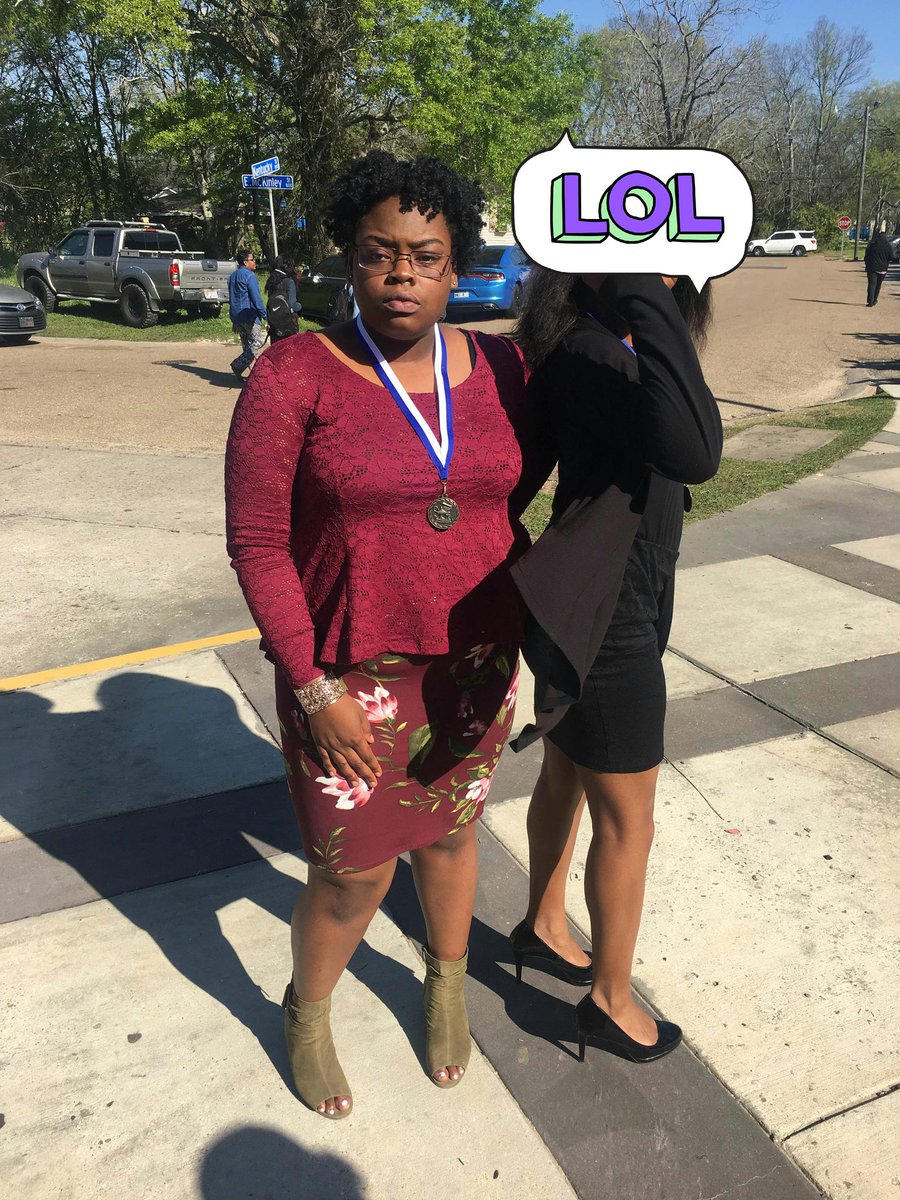 imantheescorpio's tweet image. Okay SELF💙 and MY LEGSSS😩😍😍 #HonorsProgram #BeautyandBrains