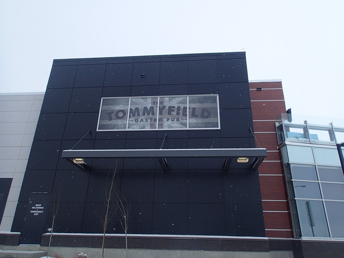UniSignGroup's tweet image. #ThrowbackThursday to the signs we put up for Tommyfield Gastro Pub in Calgary!
#YYC #YYCSIGNS #LED #LEDSIGNS #TOMMYFIELD
