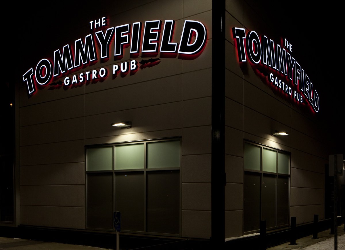 UniSignGroup's tweet image. #ThrowbackThursday to the signs we put up for Tommyfield Gastro Pub in Calgary!
#YYC #YYCSIGNS #LED #LEDSIGNS #TOMMYFIELD