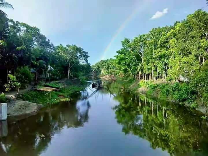 Village in Bangladesh!
#Village #Gopalganj #Bangladesh #Travel #Traveling #traveler #tour #tourism #nature #adventure #DayTour #TourFriday ##travelblog #VisitBangladesh #TourismBangladesh