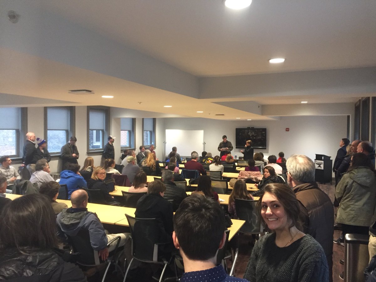 Foundry216's tweet photo. Spring Sailing 2018 kickoff meeting! #FoundryBoathouse #sail216 https://t.co/JMcvCmYRgr