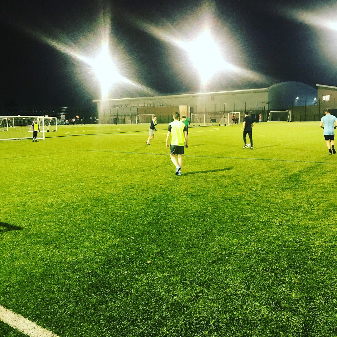 Lads out working hard on a rainy Thursday night. #theyaintready #norest #outtowin #sundayleague #essex