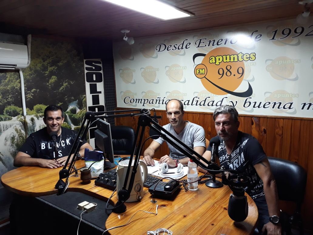 #Juveniles #EstudiantesBA | El Vicepresidente 3ro y Presidente de Fútbol Amateur <a href="/LeonardoHammoud/">Leonardo Hammoud</a> y el Coordinador de Fútbol Juvenil e Infantil <a href="/CLAU_LOPEZDT/">Claudio Lopez</a>, estuvieron en la radio FM APUNTES 98.9, para hablar de la actualidad de las Inferiores de <a href="/EstudiantesOK/">Estudiantes</a>