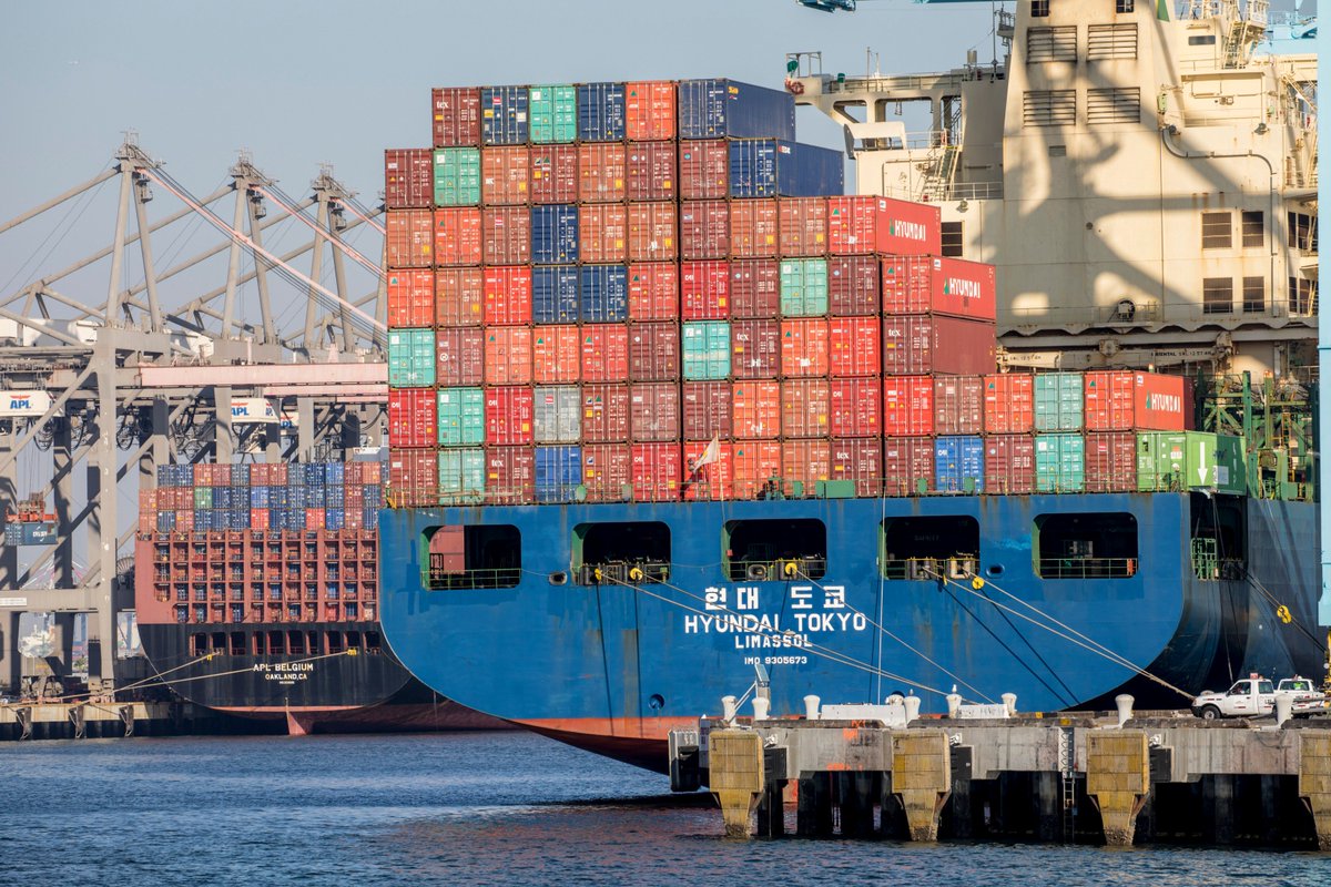 #PortofLA has a Main Channel water depth of 53 feet -- and even deeper in the Outer Harbor -- to accommodate the world’s largest cargo vessels.