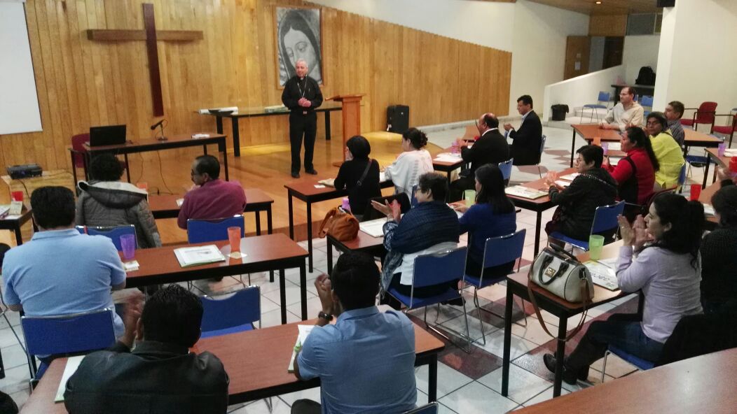 caritasmexicana's tweet photo. "Todos podemos colaborar como instrumentos de Dios para el cuidado de la creación, cada uno desde su cultura, su experiencia, sus iniciativas y sus capacidades.” Papa Francisco

Da inicio el Taller de Ecología Integral https://t.co/B9c4bWM9lT