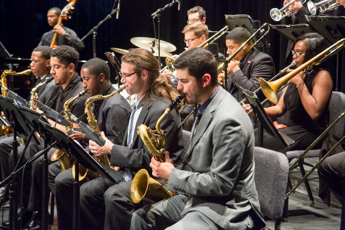 Free All-City Jazz Festival on April 18 at @kimmelcenter featuring <a href="/PHLschools/">Philadelphia Schools</a> @PhillyMusicEd students. Presented by @ThePhillyPOPS and the #KimmelCenter.
phillypops.org/allcityjazzfes…