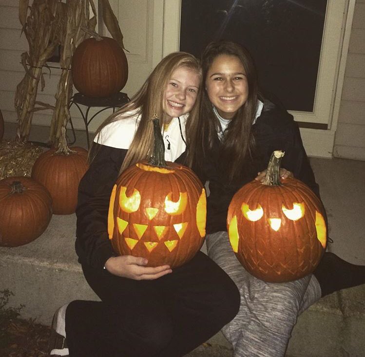 abbyspengler's tweet photo. happy birthday to this crazy girl! I love youuuu 🎉🎉🎉 @rockinredhead14 https://t.co/dHNDfzOrPj