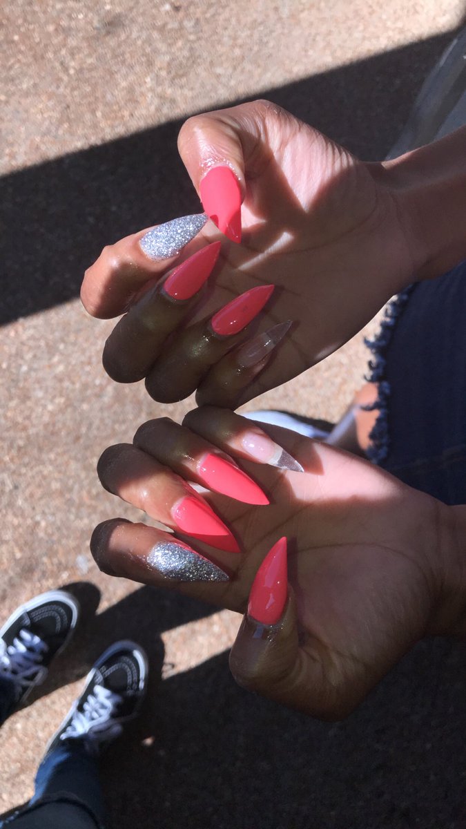 naethagreat_'s tweet photo. 17 year old self taught traveling nail tech from Memphis, Tn! 🌺 Rt &amp; Share my work please it’d be greatly appreciated🙏 #NailsbyNae #Naecreations https://t.co/ULCiYfroFO