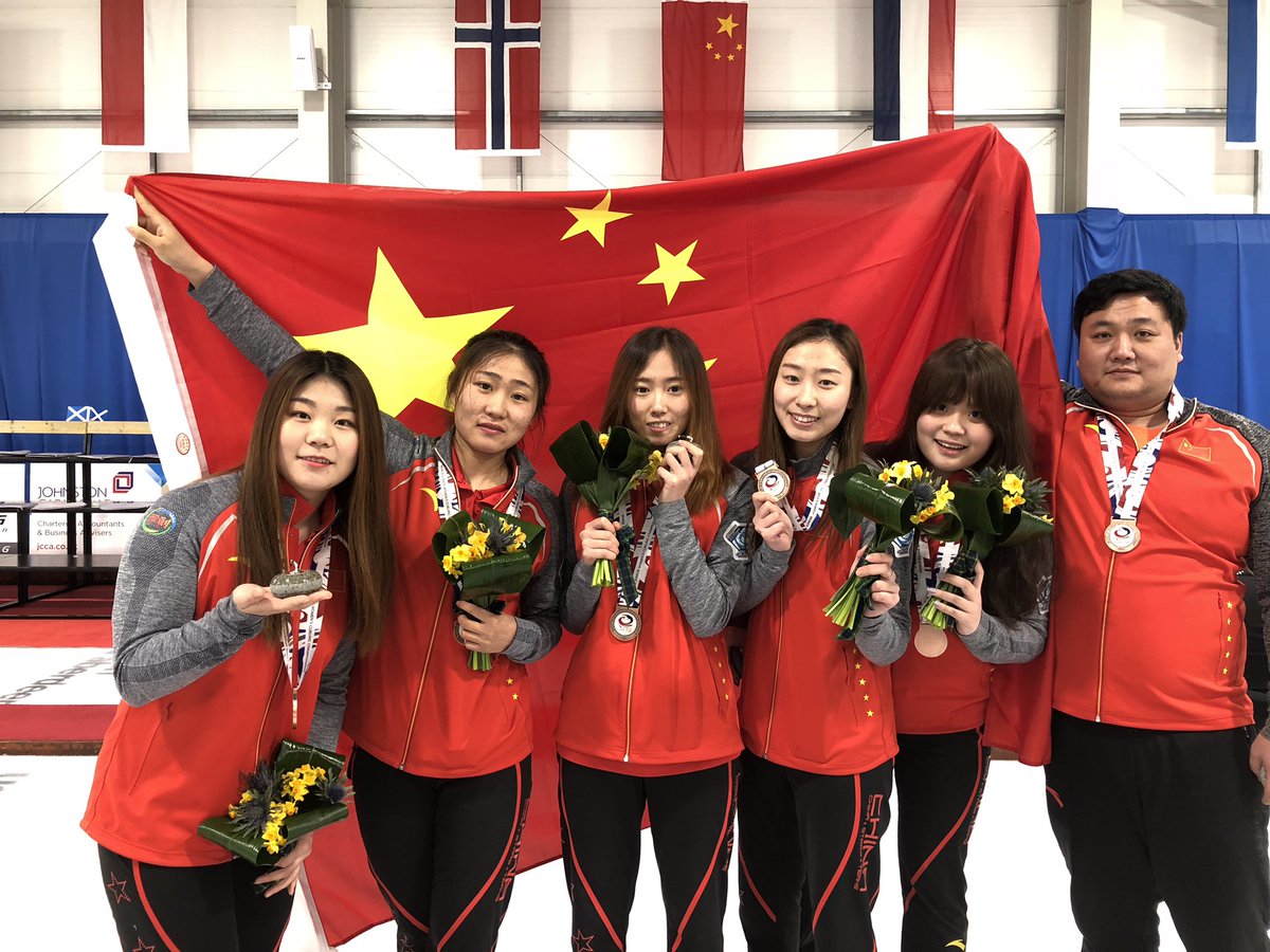 CurlingChina's tweet photo. Congratulations to our girls to win the first-ever bronze medals for China in WJCC. 🇨🇳 https://t.co/uuuWUNC4CY