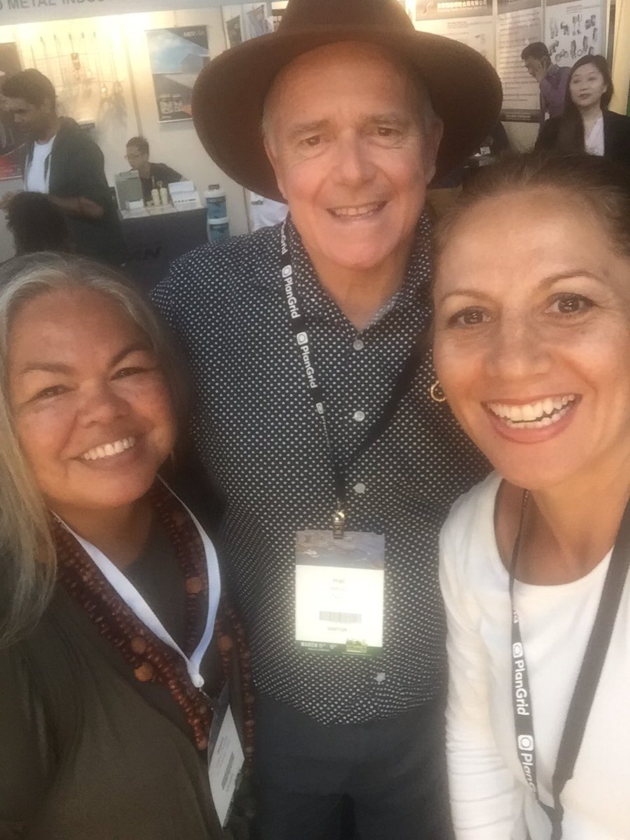 Great to meet Mal from Taylor Construction and Susan from The Gaimaragal Group today at the <a href="/SydneyBuildExpo/">Sydney Build Expo</a> SydneyBuildExpo 
Listening to panel discussion on Reconciliation in Construction  #ChangeforGood #Building #Construction #Indigenous Participation