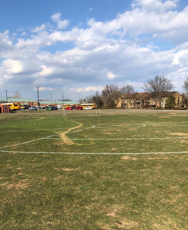 Thank you to the parents and coaches who helped line the fields @ Herndon Middle School.  Weekly, each team will need 2-3 volunteers to line the full field and the two modified fields.  It's a fun and quick, but necessary, effort that helps support our kids' play.