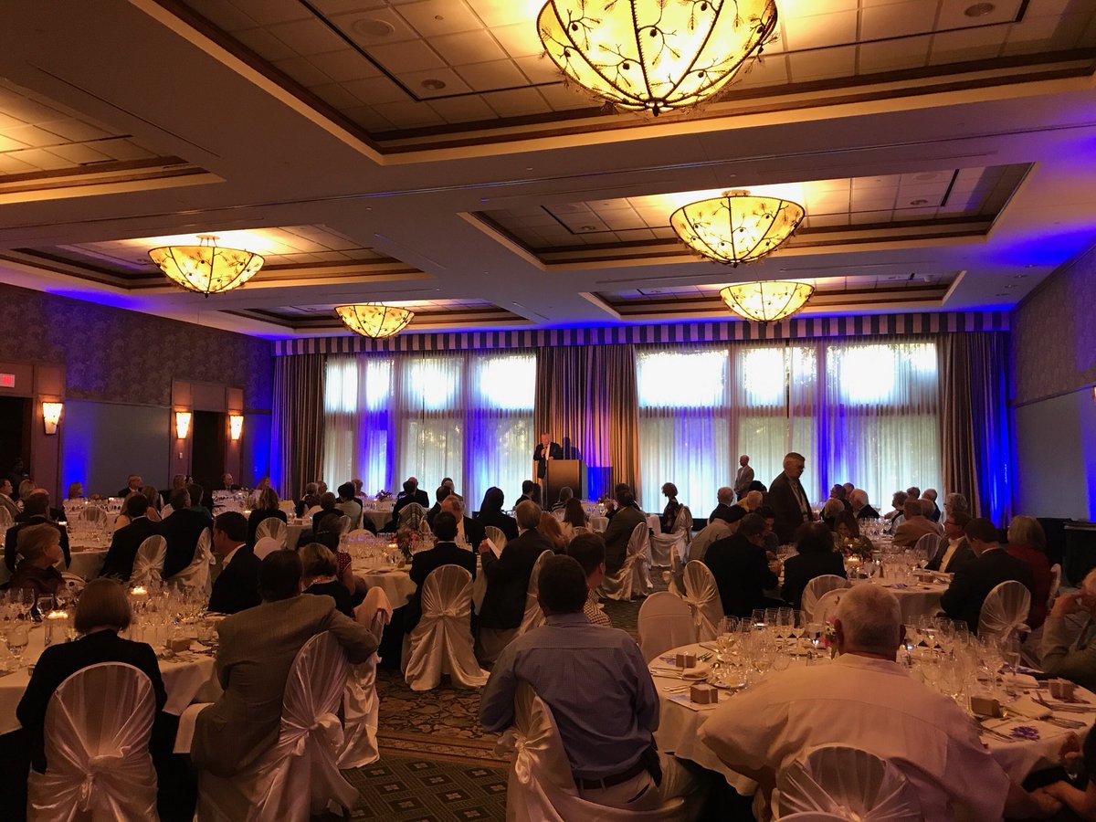 SipSavorSpring's tweet photo. A beautiful evening has begun! @CallawayGardens @celebcheftour @beardfoundation #sipsavorspring https://t.co/QRsvjbuuEq