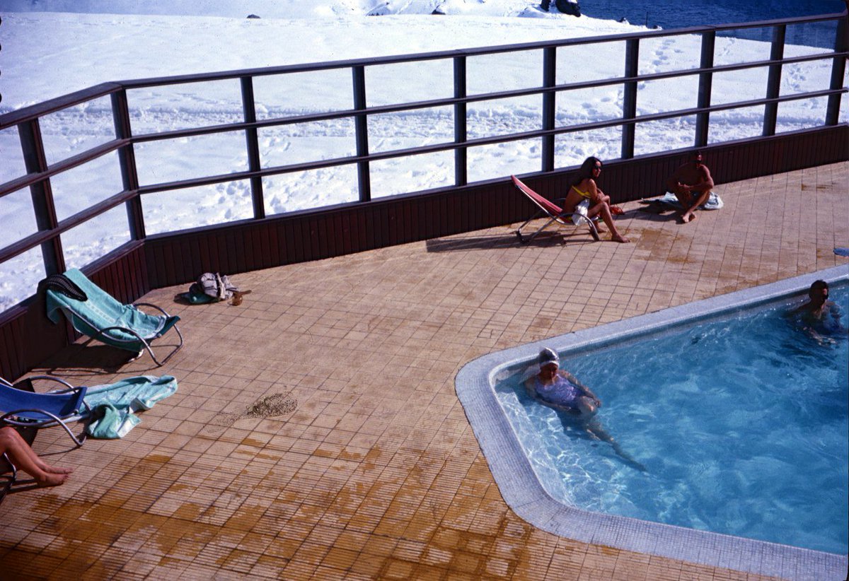 SkiPortillo's tweet photo. The bathing suits may have changed since the 1960s, but not much else!
#TBT from the Gurruchaga Herranz Family photo library
#OnlyInPortillo https://t.co/RyvV43Pi8D