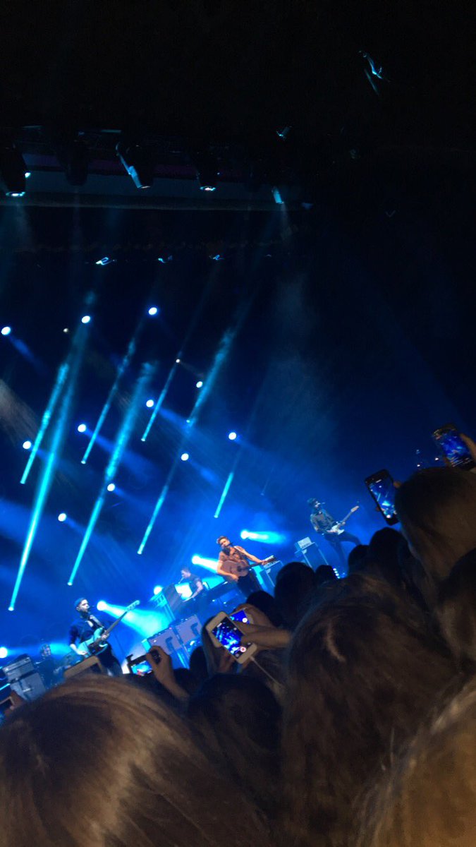 lilcocoqueenx's tweet photo. The best night! Thank you @NiallOfficial and @imjmichaels ❤️ #FlickerWorldTourManchester https://t.co/GomyMwSwWL