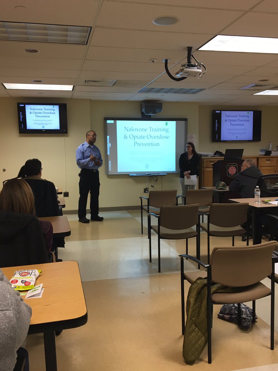 StfdPartnership's tweet photo. We'd like to thank our awesome partners -@HealthStratford @StratfordCTFire and Rotary Drug - for co-hosting such as informative Narcan training tonight! #NarcanTraining #ChangeTheScriptCT https://t.co/Di78z8jL34
