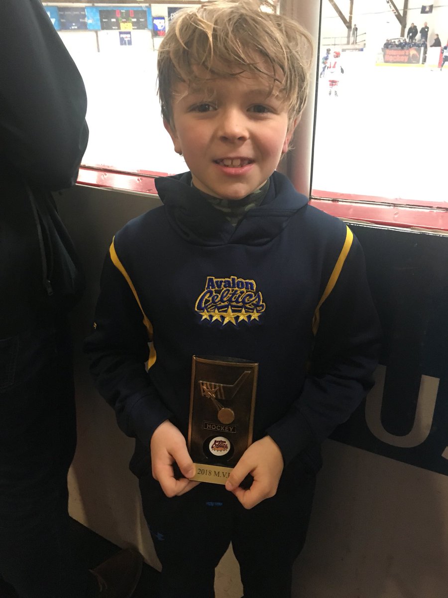 MeghanFurey's tweet photo. This kid. Been counting down to Novice Selects tournament since his cousin played last year. He is in his glee! Pretty sure they all are !!! Thanks @AvalonCeltics #noviceselects https://t.co/tZc08DUpLR