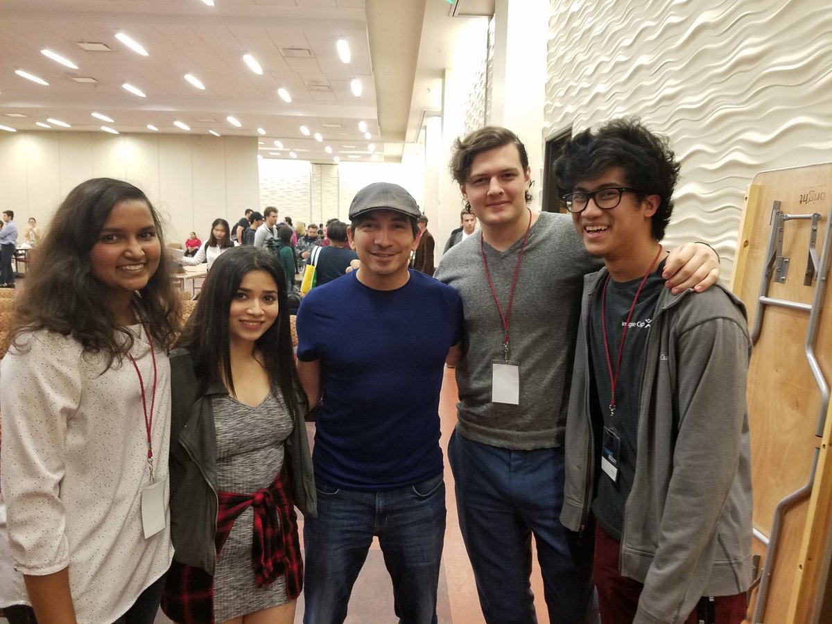 dragon_khoi's tweet image. great to work with #WebXR and @MetaverseOne at #CreatingReality