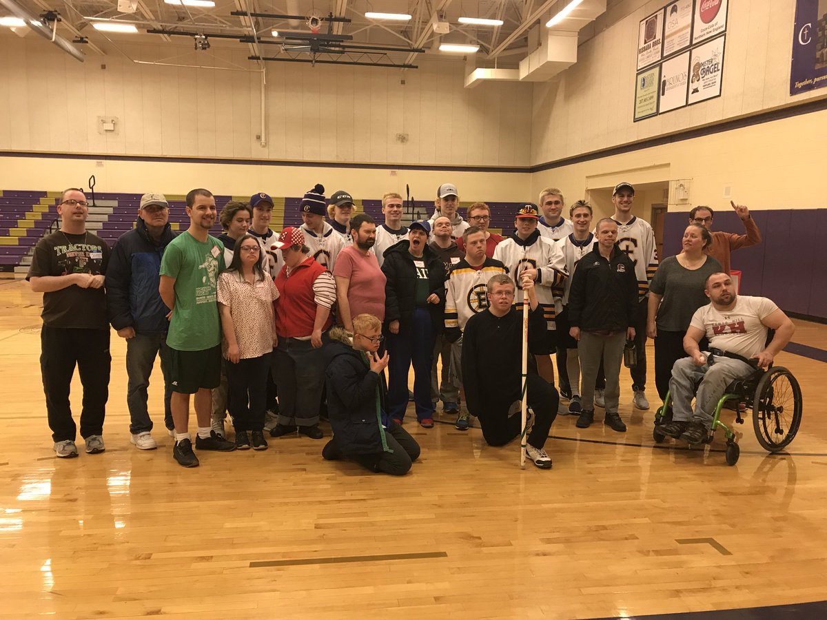 Cheverus_Stags's tweet image. Special Olympic athletes and our boys hockey team .. fun had by all! #peopleforothers