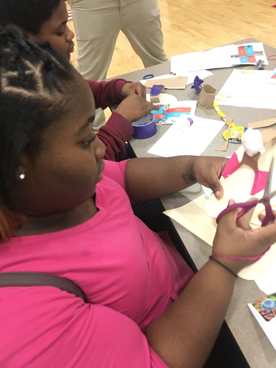 Carrie Whittaker tweet media