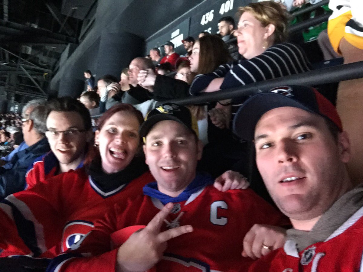 TravisWNewport's tweet photo. Gang from Nova Scotia #habselfie https://t.co/KdbHQ3cNDi