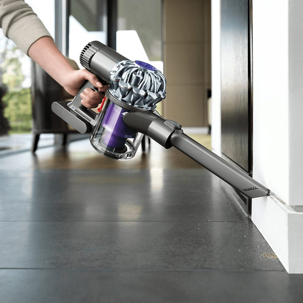 Пылесос дайсон v7. Dyson v8 absolute plus. Пылесос дайсон беспроводной v12. Разобрать щётку дайсон. Dyson яркий.