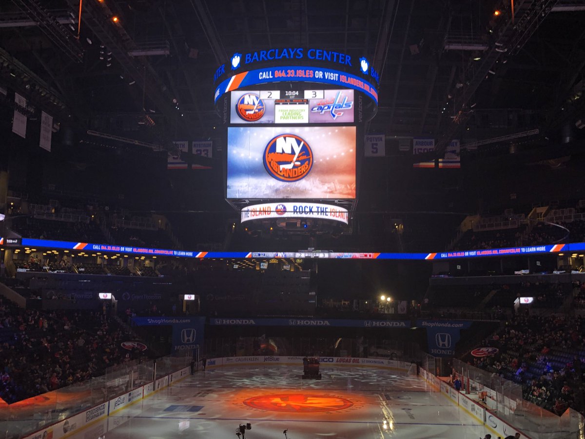 ChyronHego's tweet photo. It’s hockey night for the ChyronHego team! @NYIslanders vs @Capitals. #venuetech #clickeffects #lyric #welovesports 🏒 https://t.co/Mz3wahW384