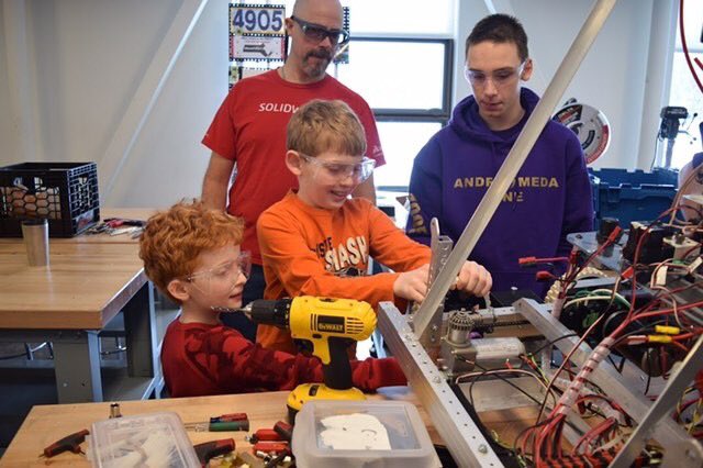 frc4905's tweet photo. We were delighted to give our district's FLL students a taste of FIRST robotics this past weekend! Team 4905 was very impressed with the eagerness of the students and had fun working with the future of Andromeda One! #letsbuildsomethingamazing #omgrobots #frc4905 #firstpowerup https://t.co/52wiPbKKtr