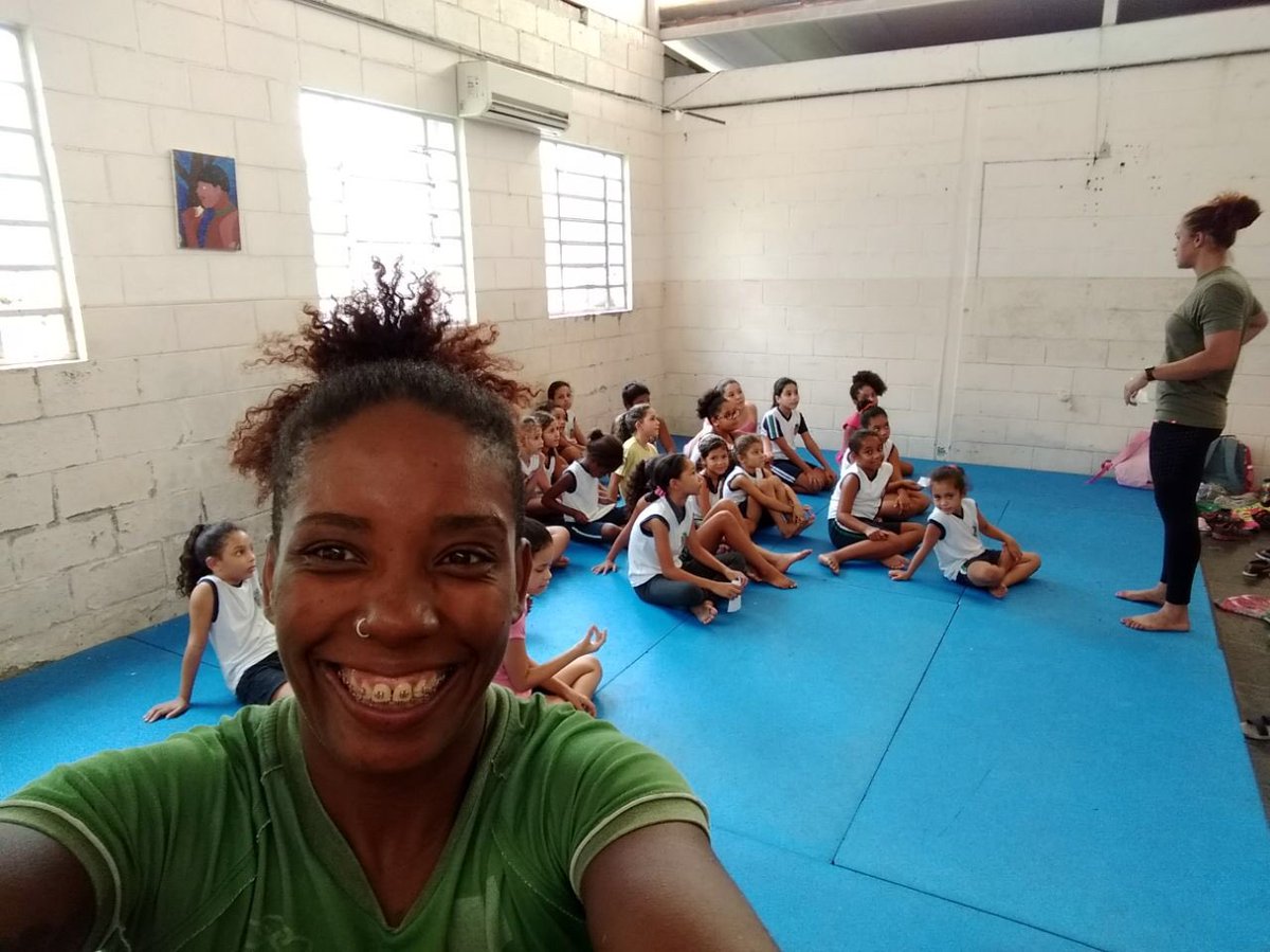 mempodera's tweet photo. Nossos primeiros passos. Our firsts steps. Muito obrigada/Thank you so much @mawrestling e Lidia Silva sem vcs esse projeto não aconteceria e obrigada/thanks @globalsportsmentoring @sesisp @sportsdiplomacy #quererepoder #mempodera #gsmp2017 #gsmp #empowerwomen #google #likeagirl https://t.co/Kq48HlXnuE